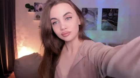 Snapshot of mellifluoustess chatting on 05/03/26, 04:40 Tessa online show from 05/03/26, 04:40