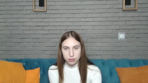 Snapshot of mellingi chatting on 09/26/25, 05:00 mellingi online show from 09/26/25, 05:00