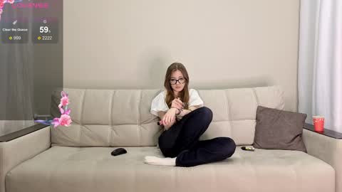 Snapshot of melliscute chatting on 04/02/26, 04:48 melliscute online show from 04/02/26, 04:48