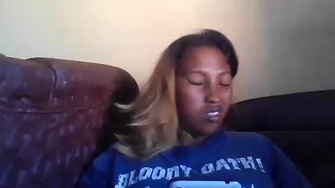 Snapshot of mellissia02 chatting on 04/21/26, 01:17 mellissa online show from 04/21/26, 01:17