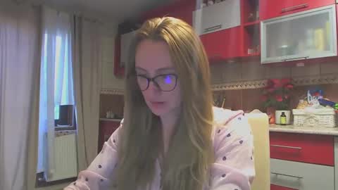 Snapshot of melly_rosey chatting on 01/20/25, 08:19 Melly online show from 01/20/25, 08:19