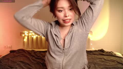 Mel online show from 01/02/25, 01:51