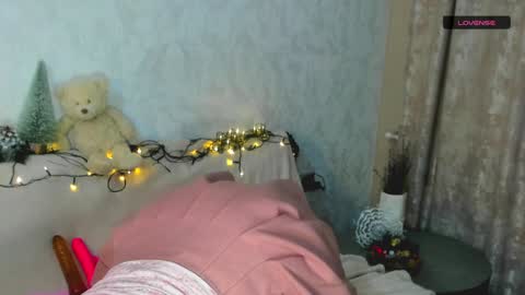 Snapshot of melmooon chatting on 01/02/25, 06:34 MelMooon online show from 01/02/25, 06:34