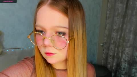 Snapshot of melmooon chatting on 01/26/25, 04:20 MelMooon online show from 01/26/25, 04:20