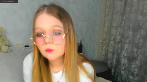 Snapshot of melmooon chatting on 01/29/25, 04:52 MelMooon online show from 01/29/25, 04:52