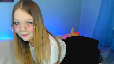 Snapshot of melmooon chatting on 02/08/25, 02:49 MelMooon online show from 02/08/25, 02:49