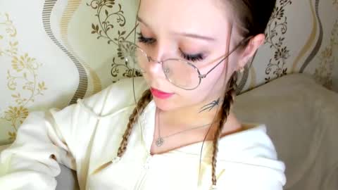 Snapshot of melmooon chatting on 10/10/25, 09:14 MelMooon online show from 10/10/25, 09:14