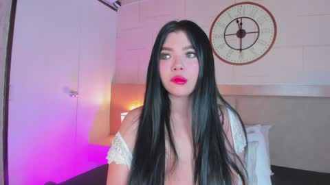Snapshot of meloddy_rose chatting on 06/08/26, 04:02 Melody online show from 06/08/26, 04:02