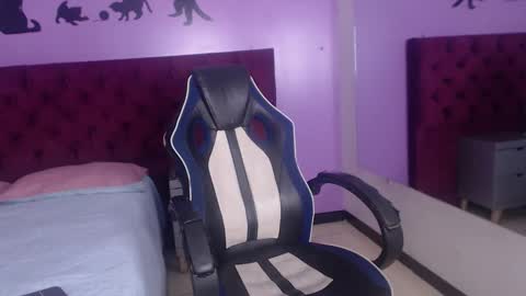 Meloddyy   online show from 01/13/26, 12:43