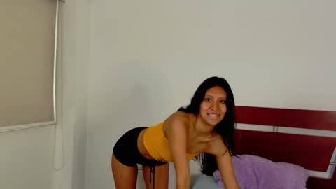 Snapshot of melody24_ chatting on 12/04/24, 02:15 melody24_ online show from 12/04/24, 02:15