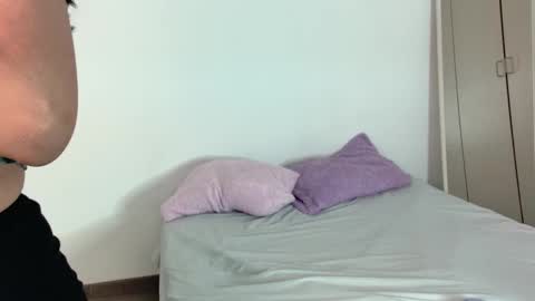 Snapshot of melody24_ chatting on 03/05/25, 06:23 melody24_ online show from 03/05/25, 06:23