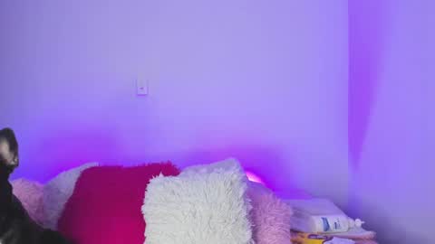 Snapshot of melody__77 chatting on 02/09/25, 01:44 online show from 02/09/25, 01:44
