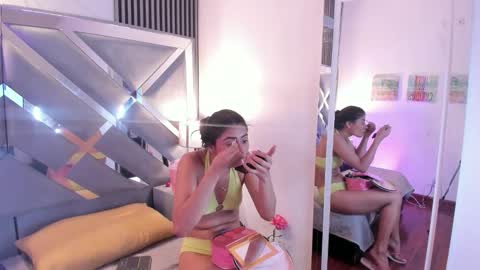 Snapshot of melody___sweet chatting on 03/15/26, 09:10 mel online show from 03/15/26, 09:10