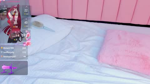 Snapshot of melody_blake16 chatting on 12/06/24, 05:44 online show from 12/06/24, 05:44