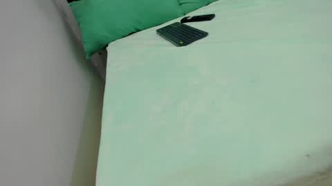 Snapshot of melody_kener chatting on 04/22/26, 02:25 melody_kener online show from 04/22/26, 02:25