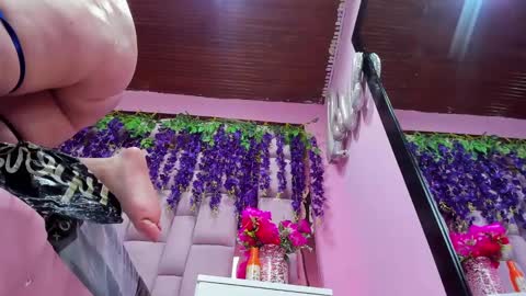 Snapshot of melody_klum chatting on 01/03/25, 09:25 Melody online show from 01/03/25, 09:25