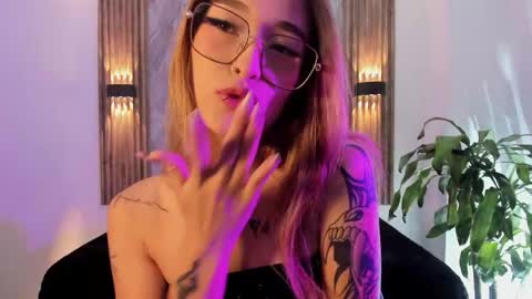 melodylanee online show from 06/06/26, 11:04