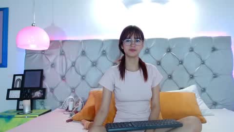 Snapshot of melodymansson chatting on 01/03/25, 02:08 Luisa Castro online show from 01/03/25, 02:08