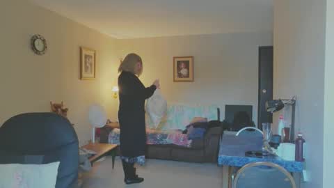 Melody online show from 12/01/25, 06:24