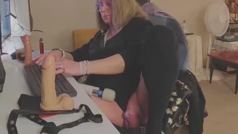 Snapshot of melodyredux_62 chatting on 02/12/26, 03:29 Melody online show from 02/12/26, 03:29