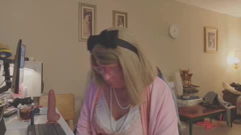 Snapshot of melodyredux_62 chatting on 03/13/26, 02:56 Melody online show from 03/13/26, 02:56