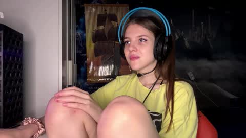 Hi Im Aria 18 years old online show from 11/09/25, 01:09