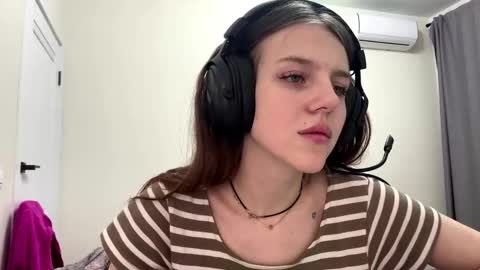 Snapshot of melonygriffen chatting on 01/18/26, 06:55 Hi Im Aria 18 years old online show from 01/18/26, 06:55