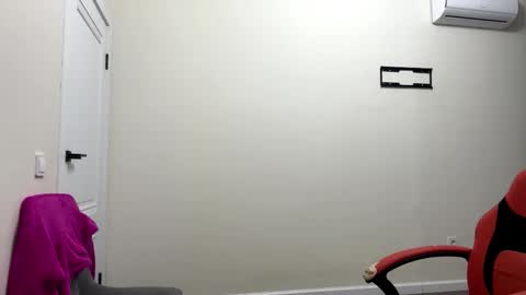 Snapshot of melonygriffen chatting on 02/02/26, 12:37 Hi Im Aria 18 years old online show from 02/02/26, 12:37