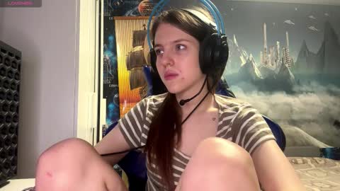 Snapshot of melonygriffen chatting on 02/23/26, 04:37 Hi Im Aria 18 years old online show from 02/23/26, 04:37