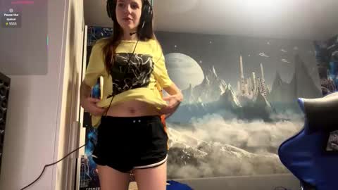 Snapshot of melonygriffen chatting on 02/27/26, 05:57 Hi Im Aria 18 years old online show from 02/27/26, 05:57