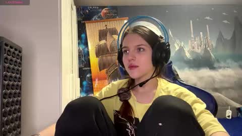 Snapshot of melonygriffen chatting on 03/13/26, 05:08 Hi Im Aria 18 years old online show from 03/13/26, 05:08