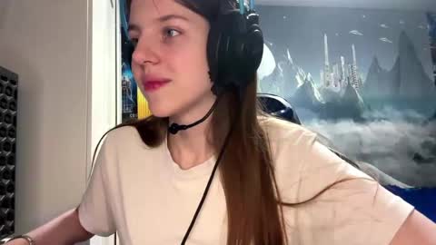 Snapshot of melonygriffen chatting on 04/19/26, 01:54 Hi Im Aria 18 years old online show from 04/19/26, 01:54