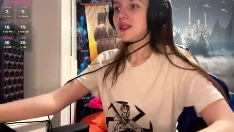 Snapshot of melonygriffen chatting on 04/23/26, 12:51 Hi Im Aria 18 years old online show from 04/23/26, 12:51