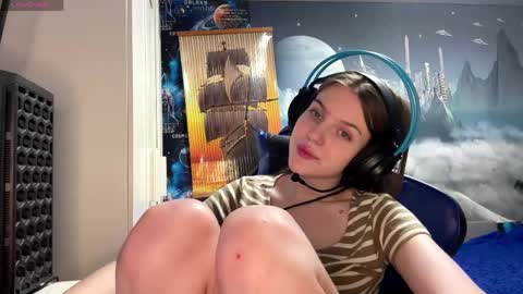 Snapshot of melonygriffen chatting on 05/03/26, 03:07 Hi Im Aria 18 years old online show from 05/03/26, 03:07