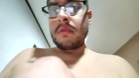 Snapshot of meltingdab chatting on 10/17/25, 02:15 meltingdab online show from 10/17/25, 02:15