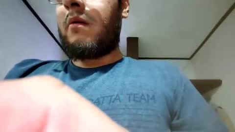 Snapshot of meltingdab chatting on 11/25/25, 02:33 meltingdab online show from 11/25/25, 02:33