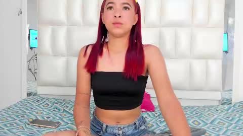 mely_herrera online show from 07/17/26, 05:03
