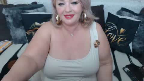Snapshot of melyssamilfxxx chatting on 04/05/26, 02:53 melyssamilfxxx online show from 04/05/26, 02:53
