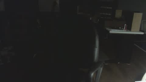 Snapshot of memberjames chatting on 01/21/25, 03:48 I am usually high and horny...lol online show from 01/21/25, 03:48