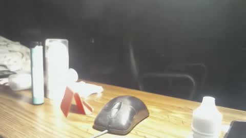 Snapshot of memberjames chatting on 01/31/25, 04:03 I am usually high and horny...lol online show from 01/31/25, 04:03