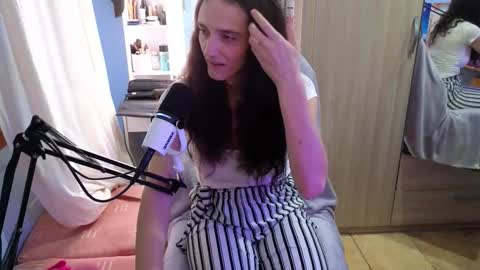 Megumi  Aina online show from 10/25/25, 05:30