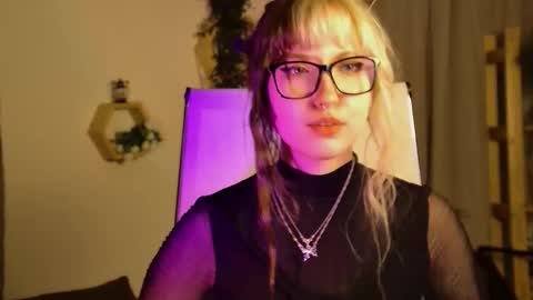 Mia online show from 02/26/26, 07:24