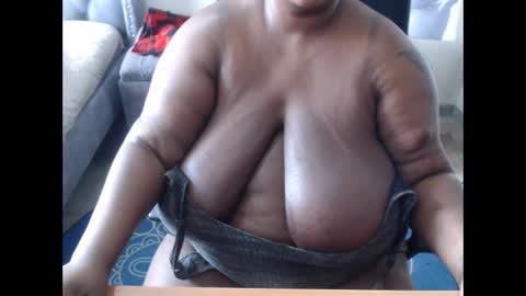 bigboobsass online show from 11/28/25, 05:54