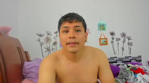 Snapshot of menesesyoryi1 chatting on 04/26/26, 06:49 Yuta fuck online show from 04/26/26, 06:49
