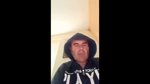 Snapshot of menlav72 chatting on 06/02/26, 07:27 menlav72 online show from 06/02/26, 07:27