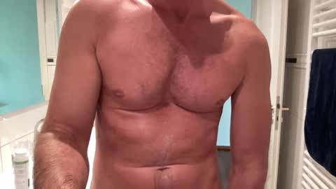 Snapshot of mensfantasy_bwc chatting on 01/11/25, 02:25 Hannes online show from 01/11/25, 02:25