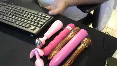 Snapshot of mentosgum chatting on 09/28/25, 07:41 mentosgum online show from 09/28/25, 07:41