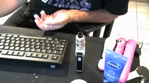 Snapshot of mentosgum chatting on 10/11/25, 09:57 mentosgum online show from 10/11/25, 09:57