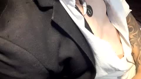 Snapshot of menyy666 chatting on 03/06/25, 10:47 Giorggio Fragacci online show from 03/06/25, 10:47