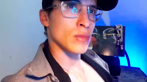 Snapshot of menyy666 chatting on 11/26/25, 08:26 Giorggio Fragacci online show from 11/26/25, 08:26